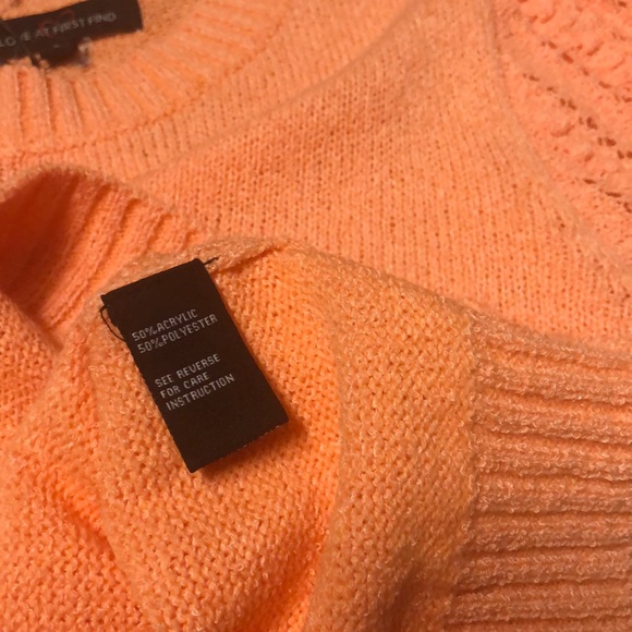 Brand🆕❤️🔥❤️ LOVE AT FIRST FIND knit top. - Picture 4 of 9